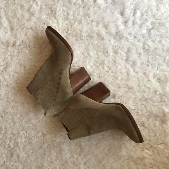 Marc Fisher dark tan suede leather ankle boots - Picture 5 of 7